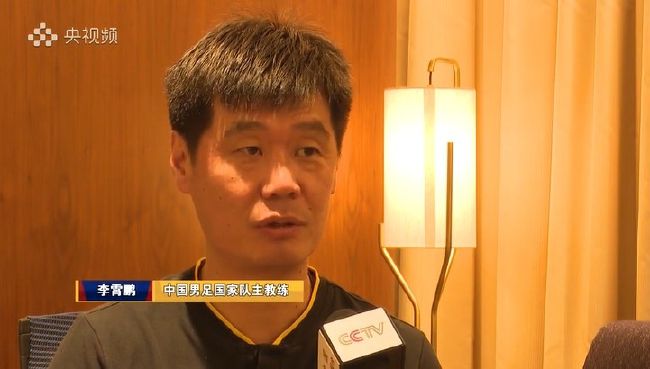 据西班牙《世界体育报》报道，拜仁慕尼黑正在准备冬窗的引援工作，他们对巴萨的外租中卫朗格莱感兴趣。